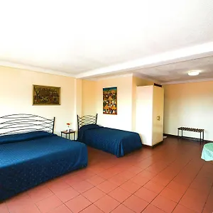https://tourist-hotel.about-kampalahotels.com
